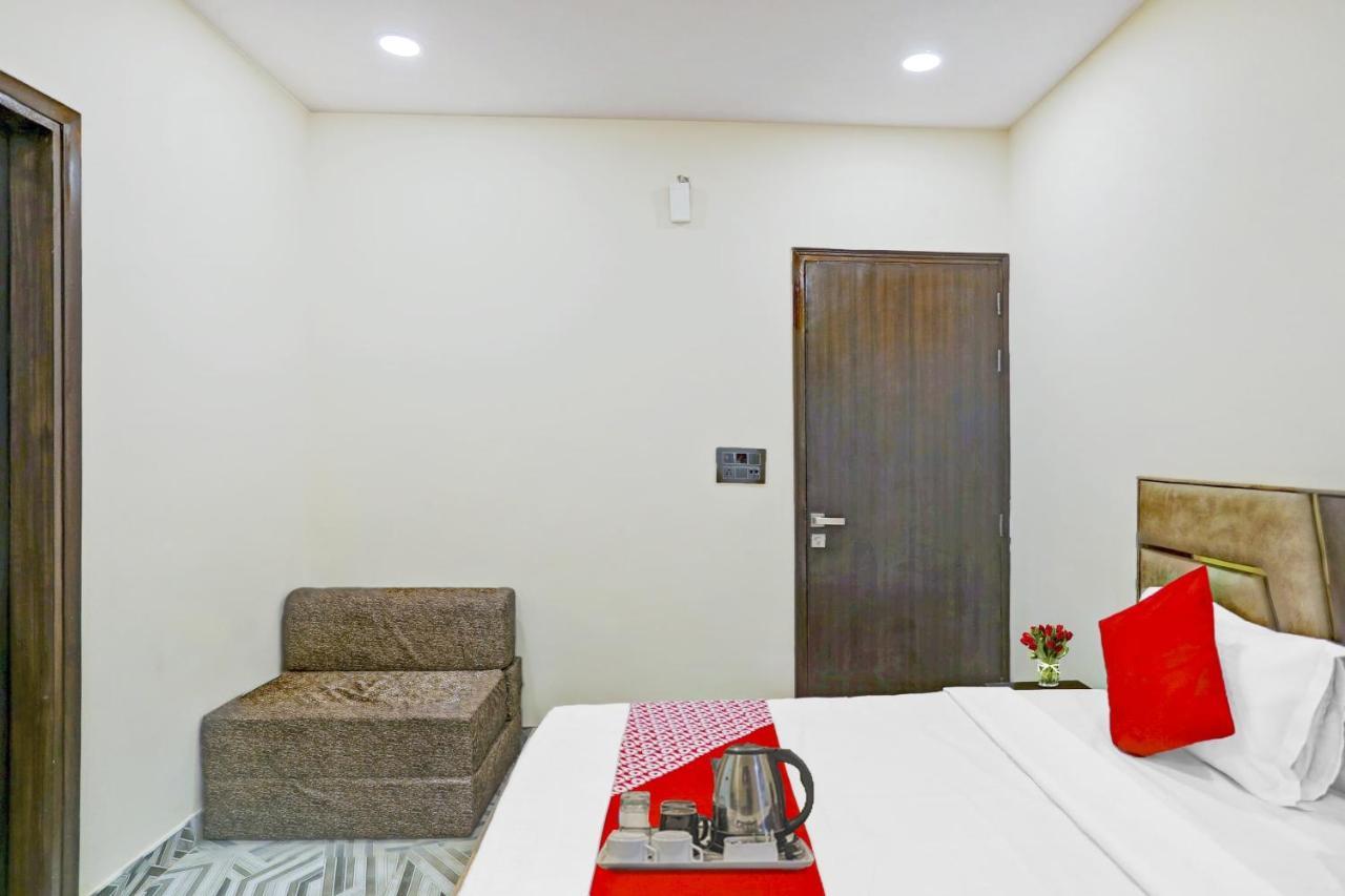 Hotel O Royal Lotus Stay Near Ip Extension Metro Station Yeni Delhi Dış mekan fotoğraf