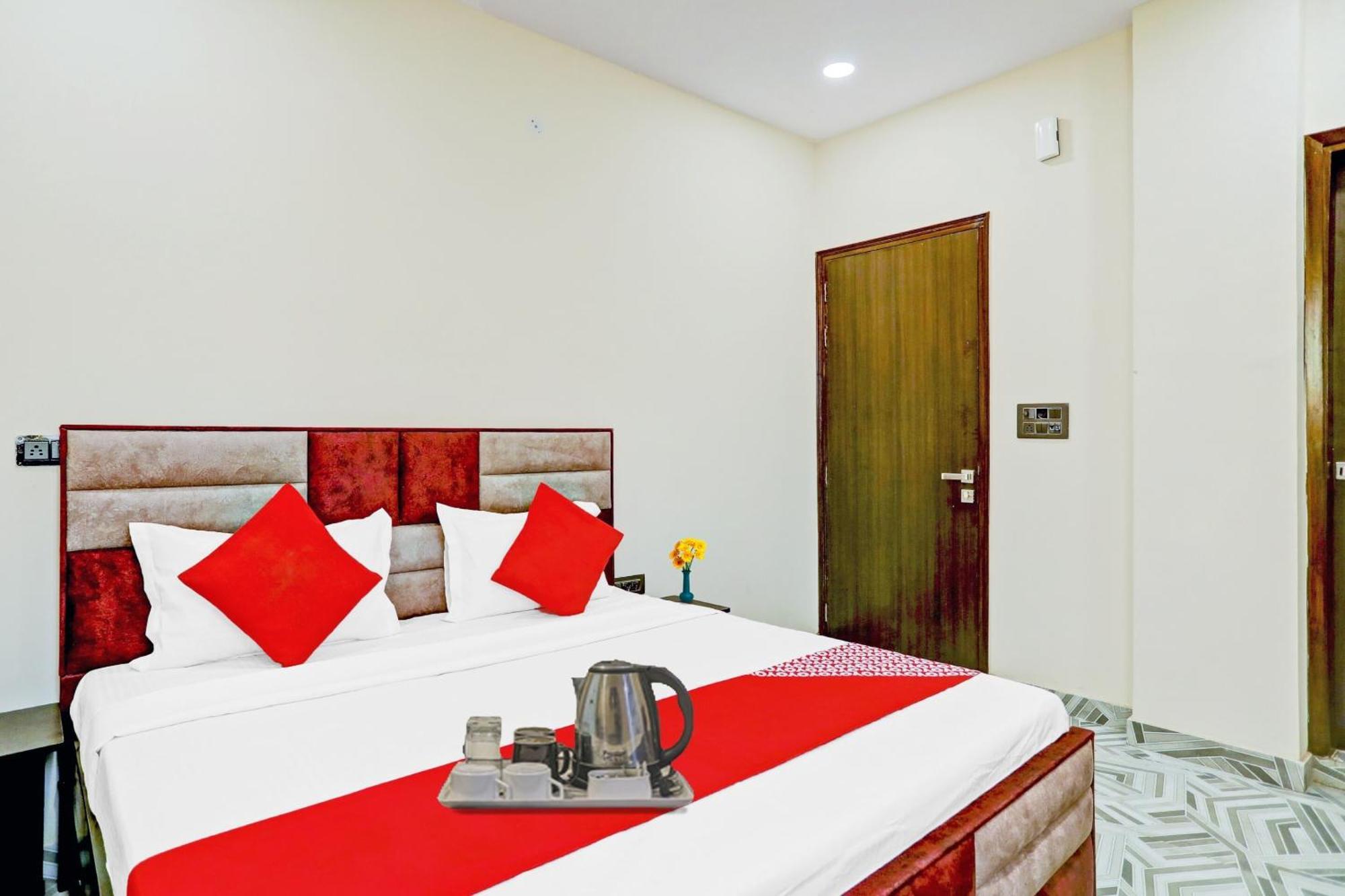 Hotel O Royal Lotus Stay Near Ip Extension Metro Station Yeni Delhi Dış mekan fotoğraf