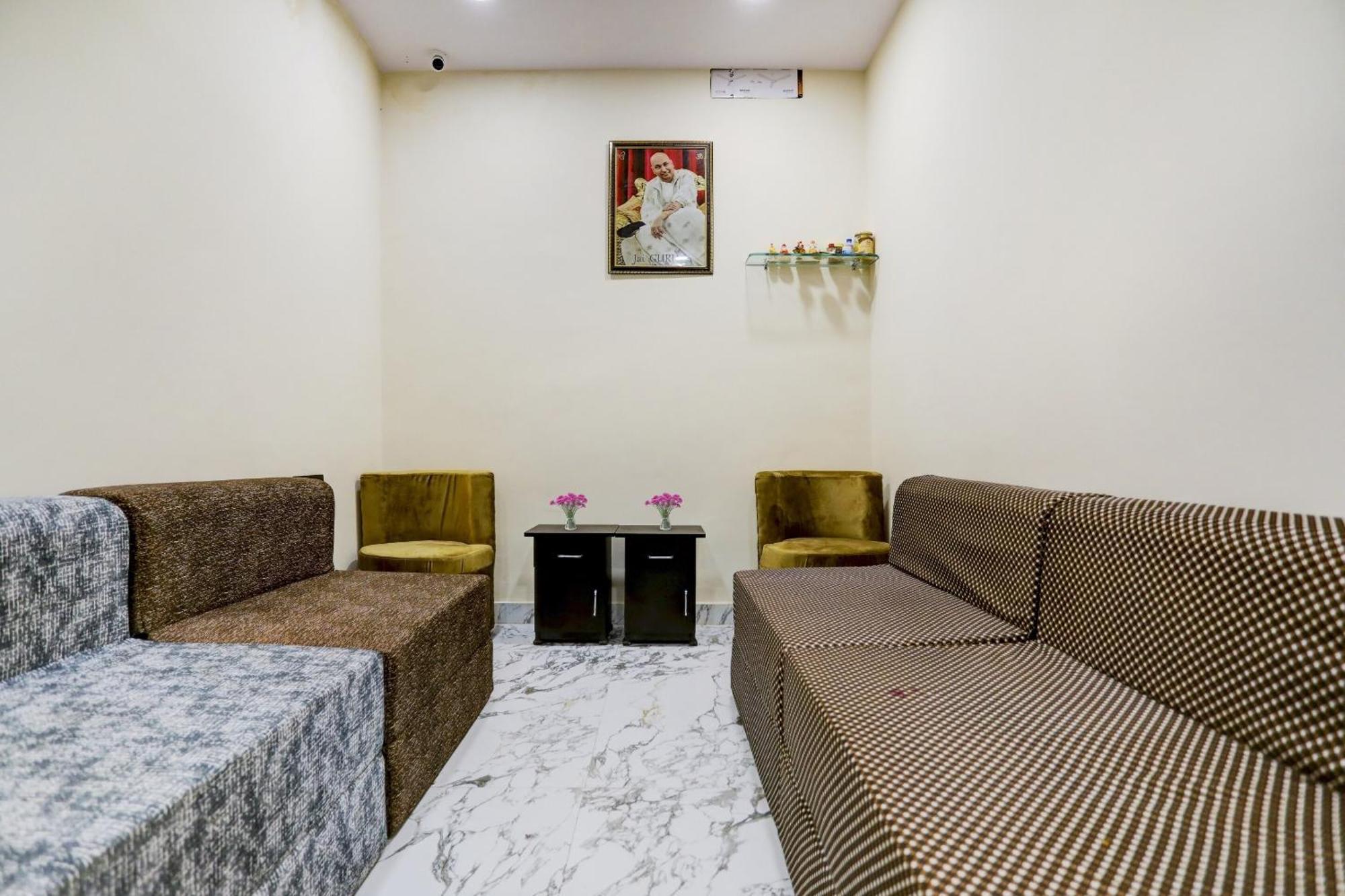 Hotel O Royal Lotus Stay Near Ip Extension Metro Station Yeni Delhi Dış mekan fotoğraf